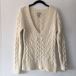 Banana Republic cream V neck sweater